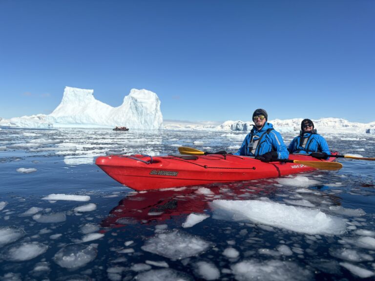 Kajaki na Antarktydzie - Jak zorganizować wyjazd na Antarktydę